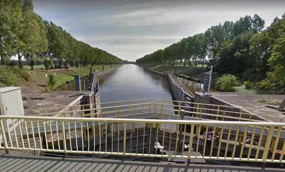 Onderhoud aan de Sluis bij Engelen